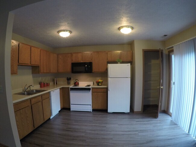 Kitchen - 2924 Horizon Dr.