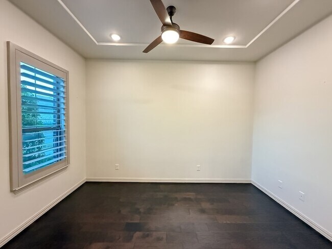 Building Photo - 4510 Meadow Hawk Dr