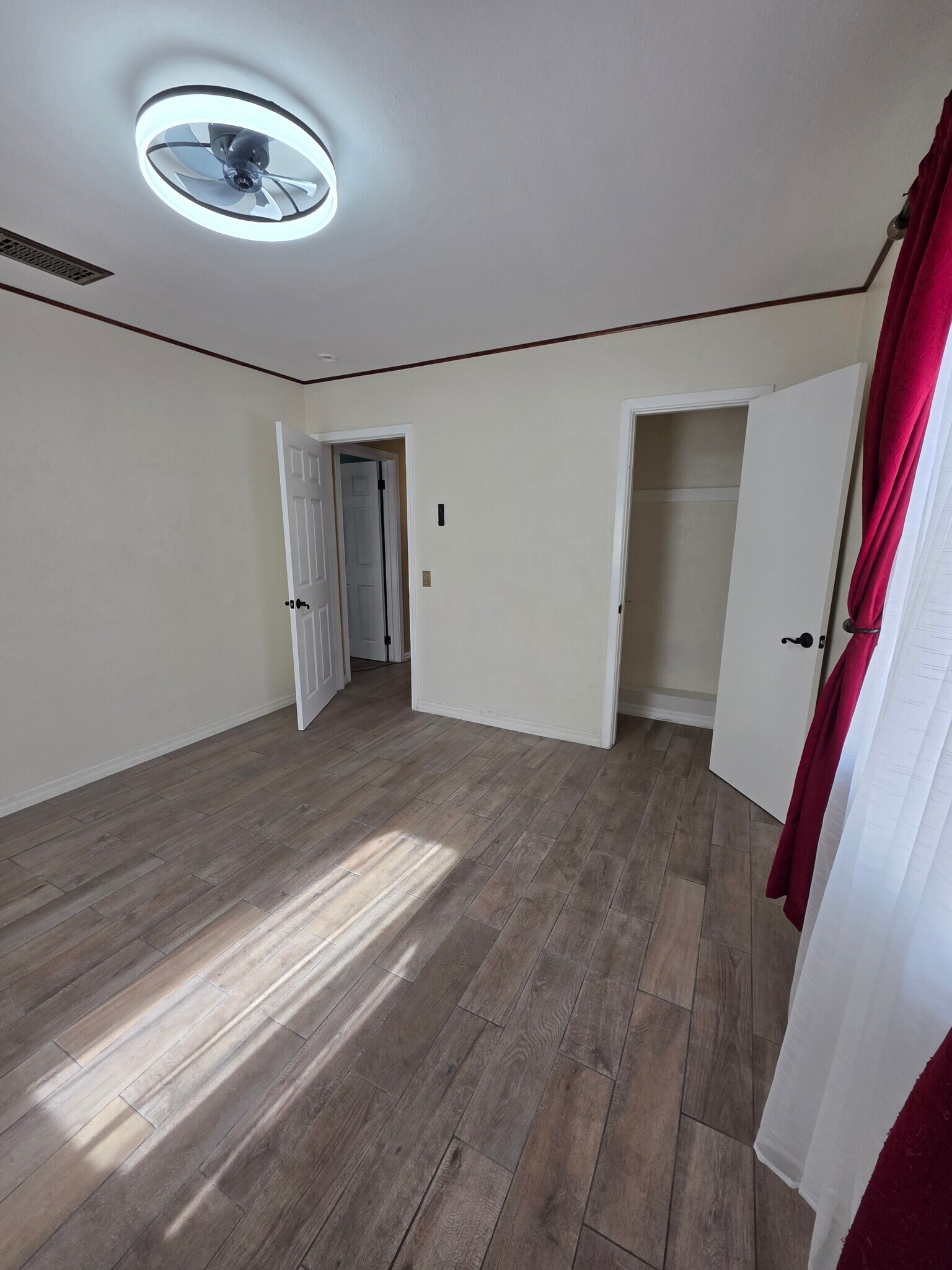 Building Photo - 18822 Hart St