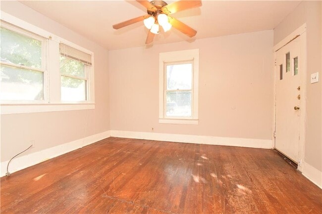 Building Photo - 5110 Evans Ave