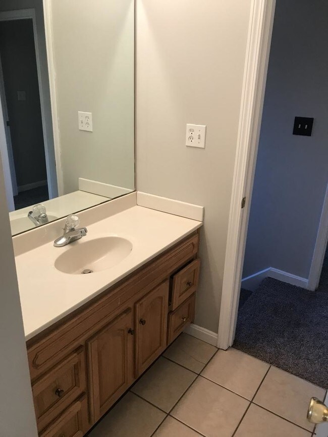 Building Photo - 3 bedroom in Louisville KY 40223