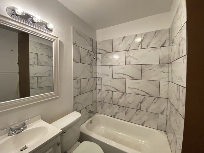 Building Photo - PRELEASE! Great Home Close to Tech and Schools!