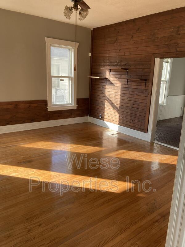 Building Photo - 505 New St