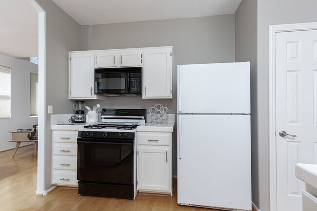 Building Photo - Fully Furnished Home in Green Valley Ranch – Move-In Ready