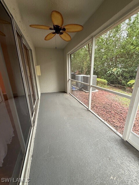 Building Photo - 8137 Pacific Beach Dr