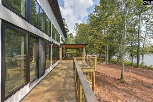 Building Photo - Lake Front Property with Dock
