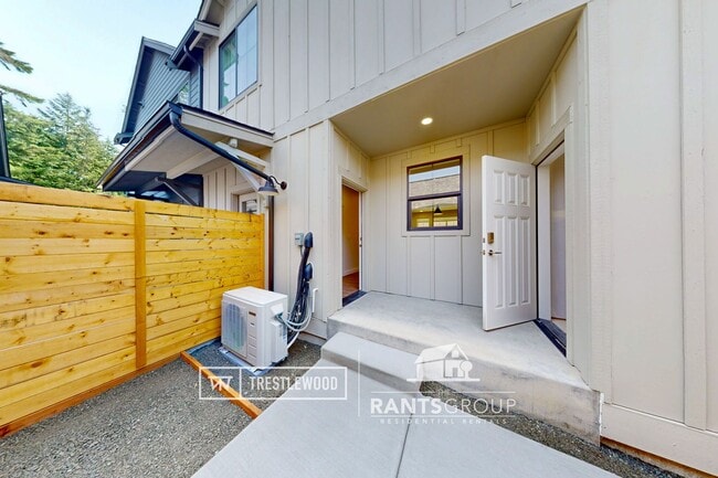 Building Photo - Brand New! Modern Home in Trestlewood – Wh...