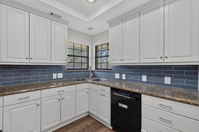 Building Photo - 6725 The Outer Ave