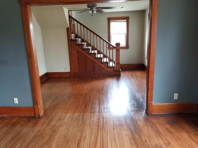 Building Photo - Private 4-Bedroom Farm Home on Large Lot with Screened Porch