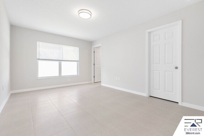 Building Photo - 11 Serenity Pl