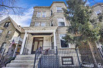 Building Photo - 3135 N Clifton Ave