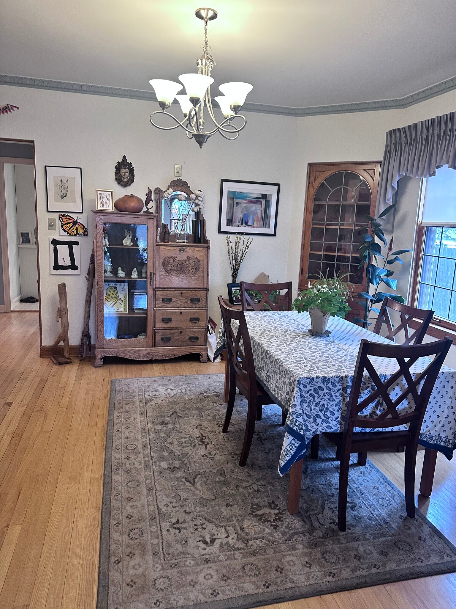 Building Photo - 3508 S Pine Ave