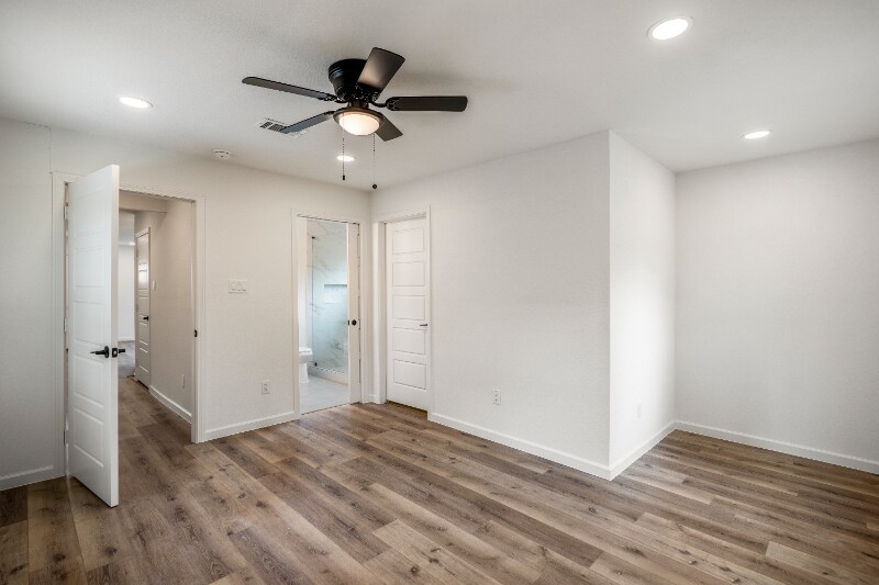 Building Photo - 3923 Alsace St