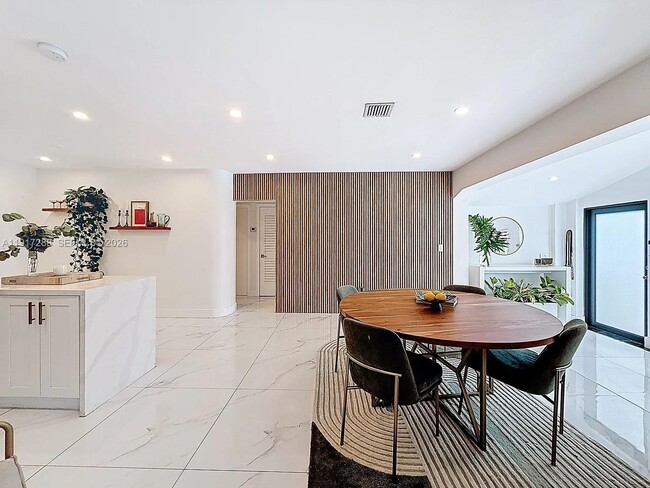 Building Photo - 1367 NW 41st St