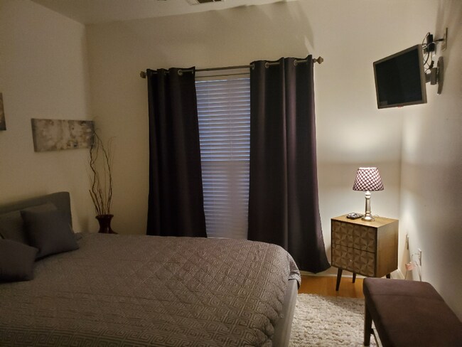 Building Photo - 106 Fairfax Ct