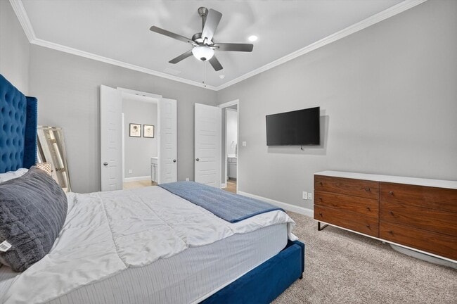 Building Photo - 12991 Vinson Dr