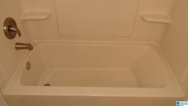 Building Photo - 33 Willie Emma Ln