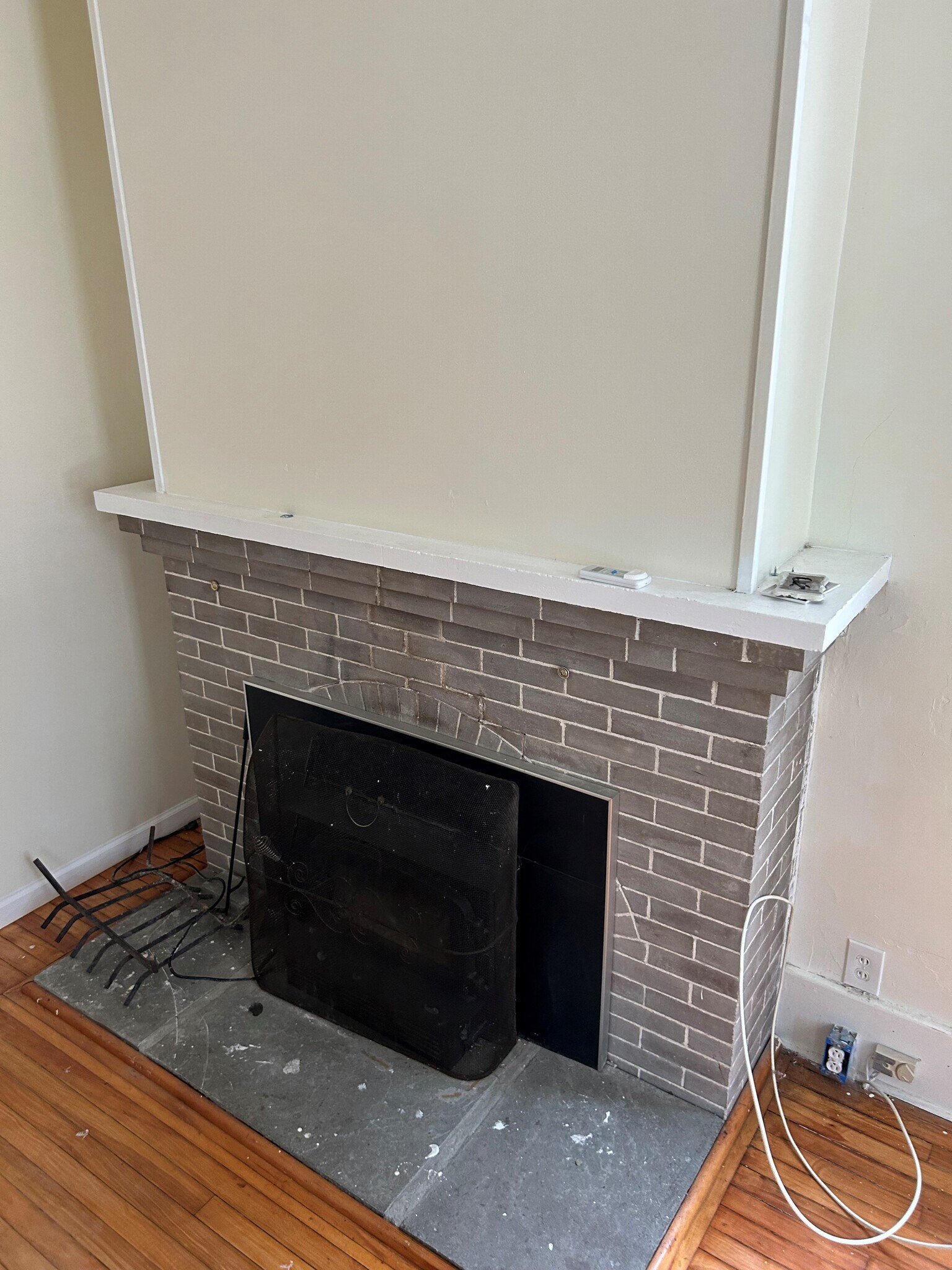 2nd Bedroom Pic 3 - 415 NY-146