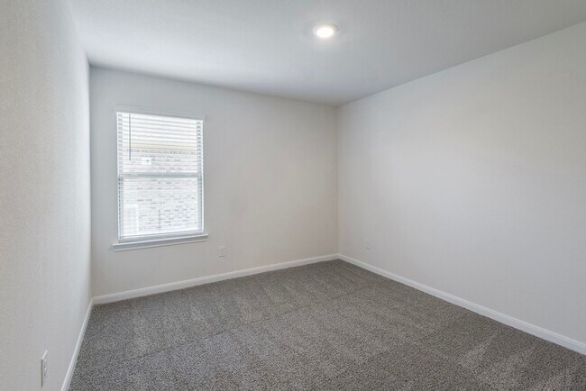 Building Photo - 709 Smokey Trail