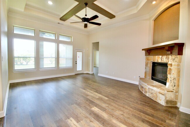 Building Photo - 24115 Via Privato Dr