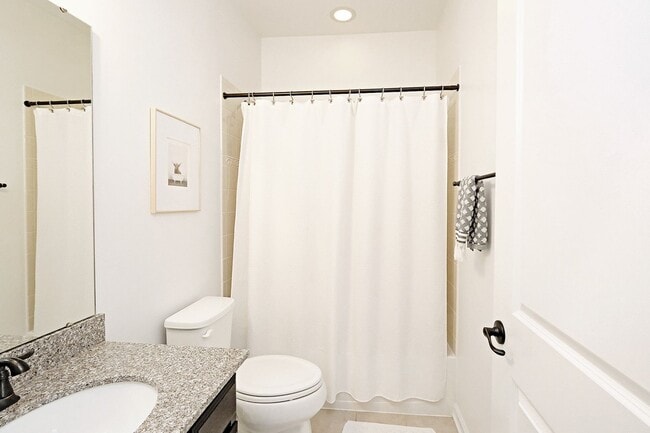 Building Photo - Pet-Friendly Dunlora Forest Townhome With Fenced Yard