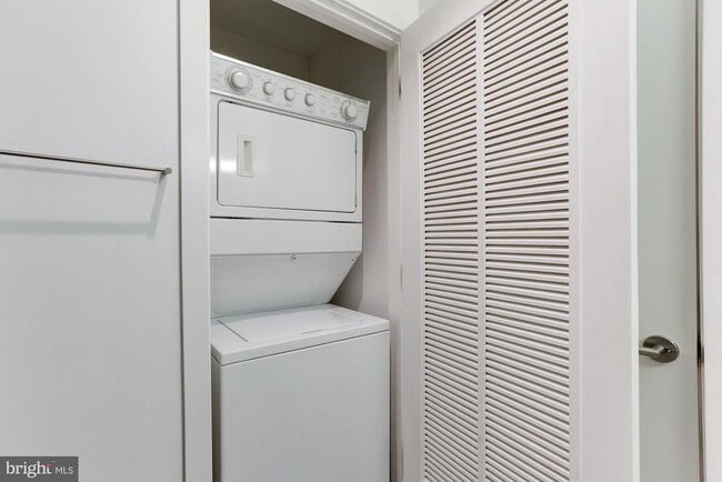 Building Photo - 1401 Church St NW