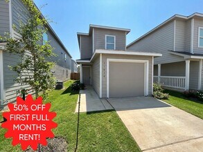 Building Photo - *MOVE IN SPECIAL* Rare Find: Affordable 3BR Ready for Immediate Move-In- Apartment-Style Living W...