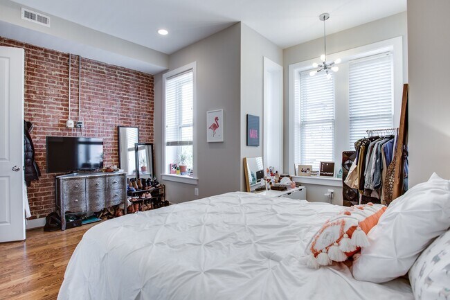 Building Photo - Marvelous Modern Mt Vernon Two-Bedroom!
