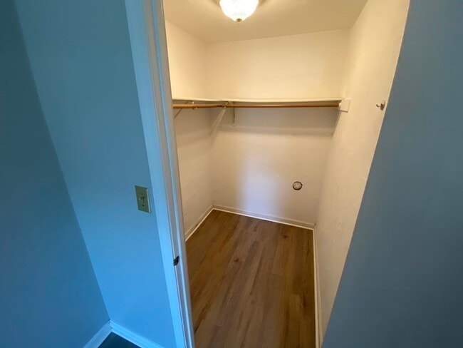 Building Photo - 362 Neponset St