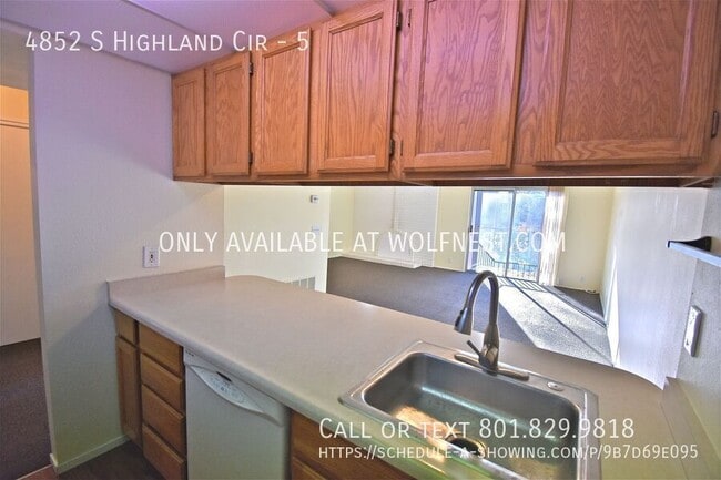 Building Photo - 4852 S Highland Cir