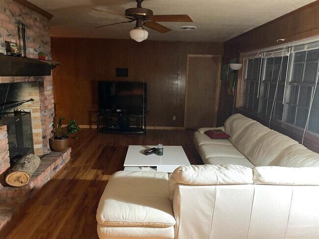 Building Photo - 9500 Wesley Church Ln