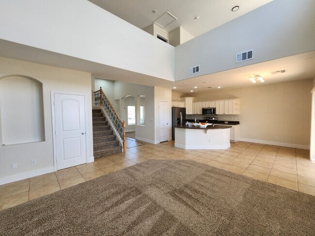 Building Photo - In the Heart of Green Valley Ranch
