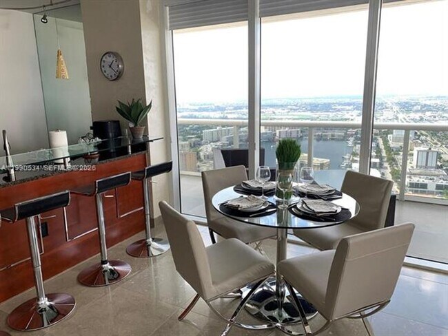 Building Photo - 1830 S Ocean Dr