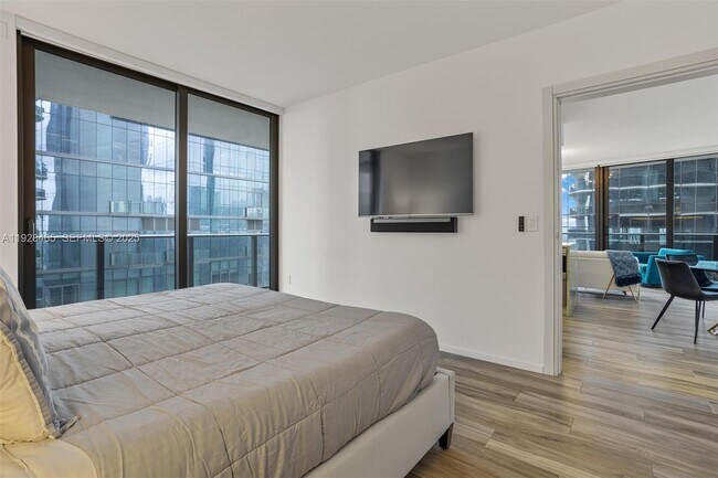 Building Photo - 801 S Miami Ave