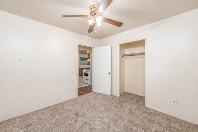 Bedroom 1 (inside ) - 1816 E Tucker Blvd