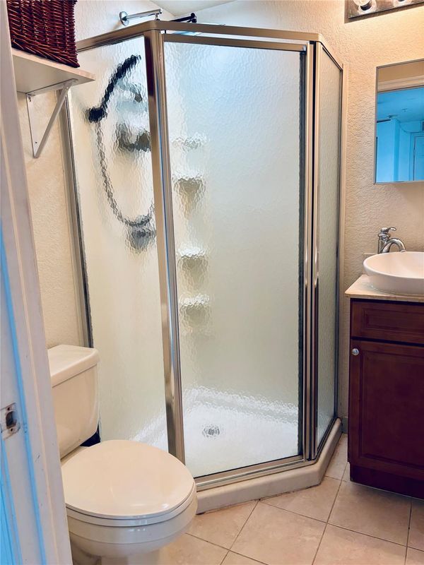 Building Photo - 451 NE 1st St