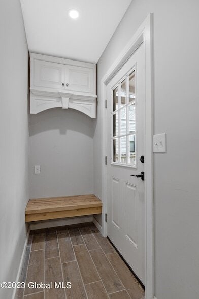 Building Photo - 10 Marion Pl