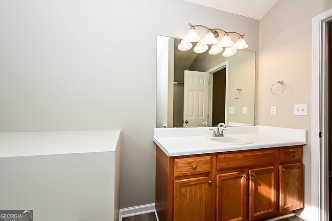 Building Photo - 896 Madison Ct