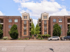 Building Photo - 450 E Ohio St