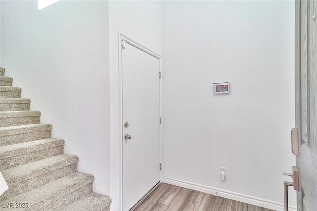 Building Photo - 216 Callen Falls Ave