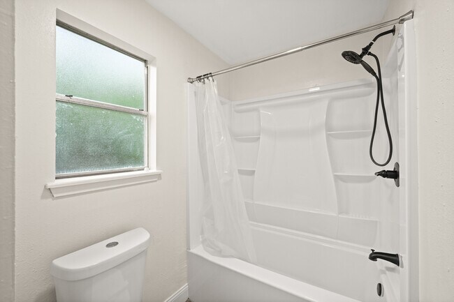 Building Photo - 7618 Fountaingrove Ln