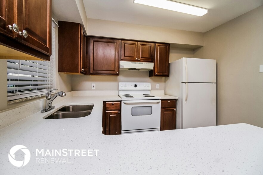 Building Photo - 1655 Margaret St