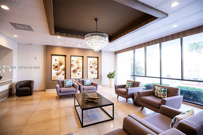 Building Photo - 3701 N Country Club Dr