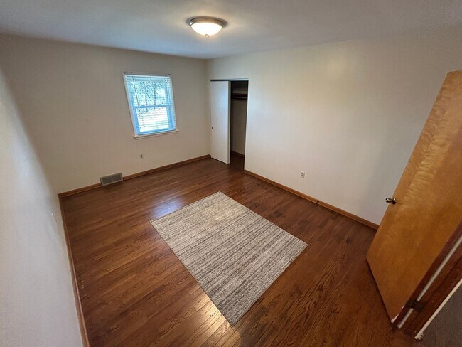 Building Photo - 4-bedroom Home in Cranberry Twp