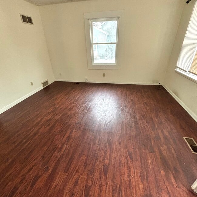 Building Photo - 6321 Cooper Rd