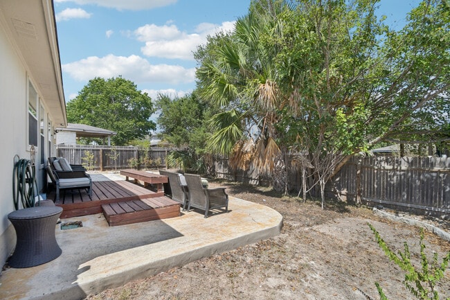 Building Photo - 247 San Felipe Dr