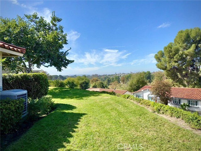 Building Photo - 23611 Vía Storni