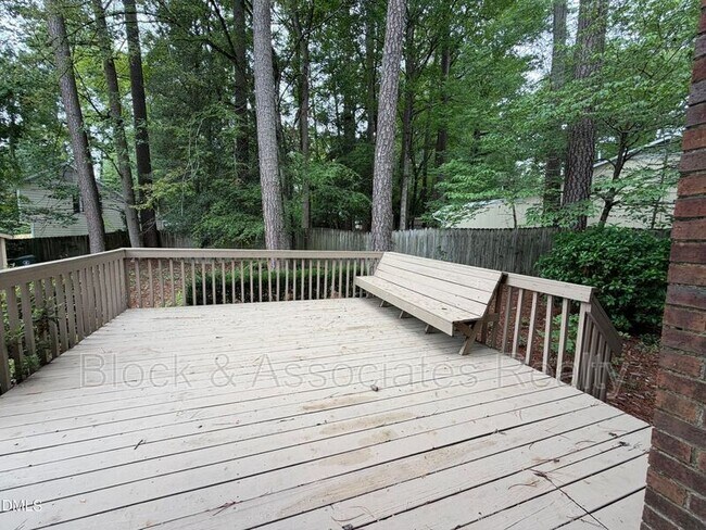 Building Photo - 200 Coachman Dr