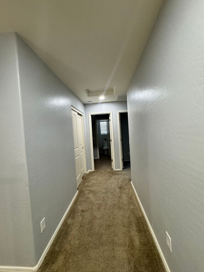 Building Photo - 4 BEDROOM HOME IN COLDWATER RANCH