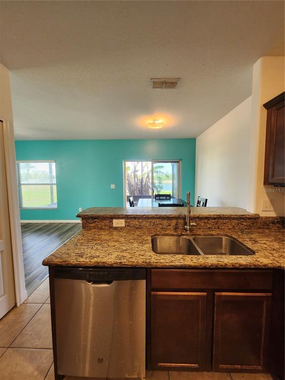 Building Photo - 949 Seminole Sky Dr